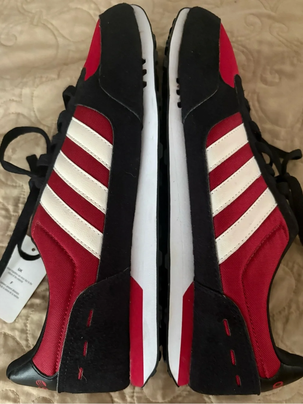adidas neo red